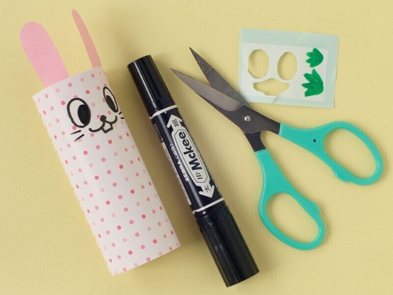 ひげを描くのを忘れないでね！