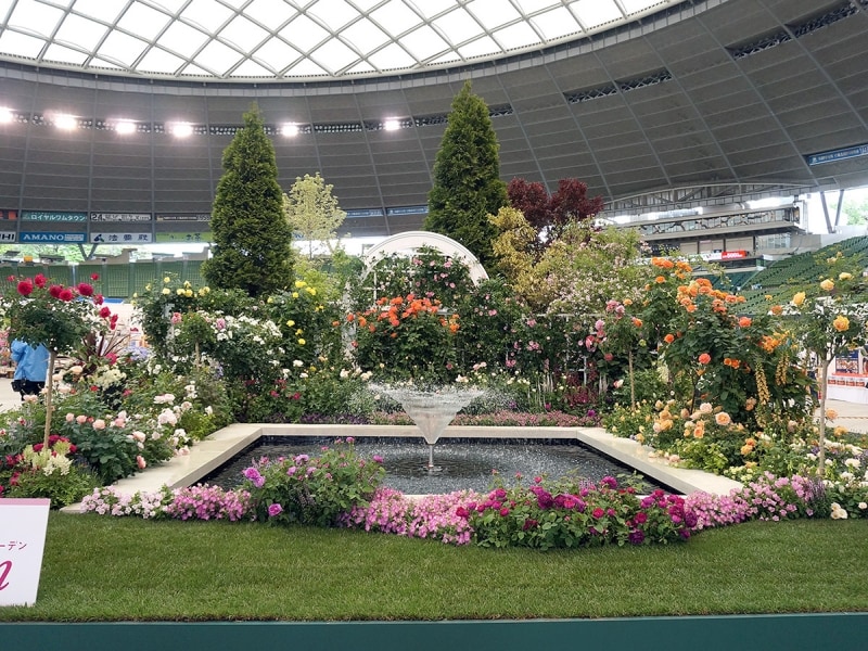 ウェルカムガーデンのローズファウンテン