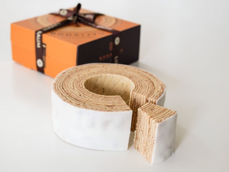 バウムクーヘン 価格:2160円(箱入り中・税込・送料別)