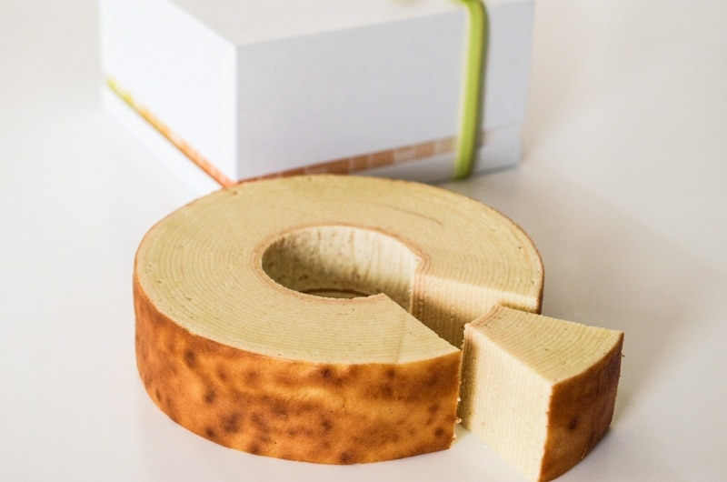 自然のバウムクーヘン 4,200円 (化粧箱入り 税込 送料別)