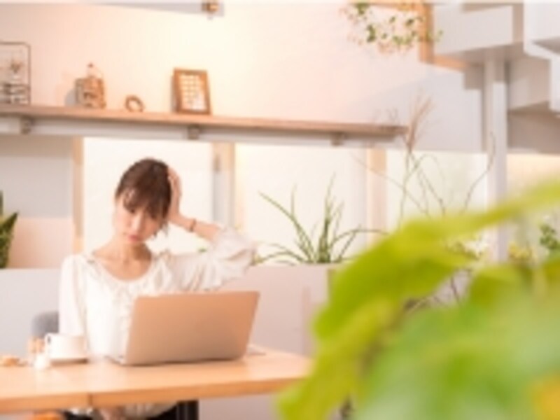 周囲の意見に流され医療保険に加入してしまい、後々考えれば考えるほどモヤモヤ……