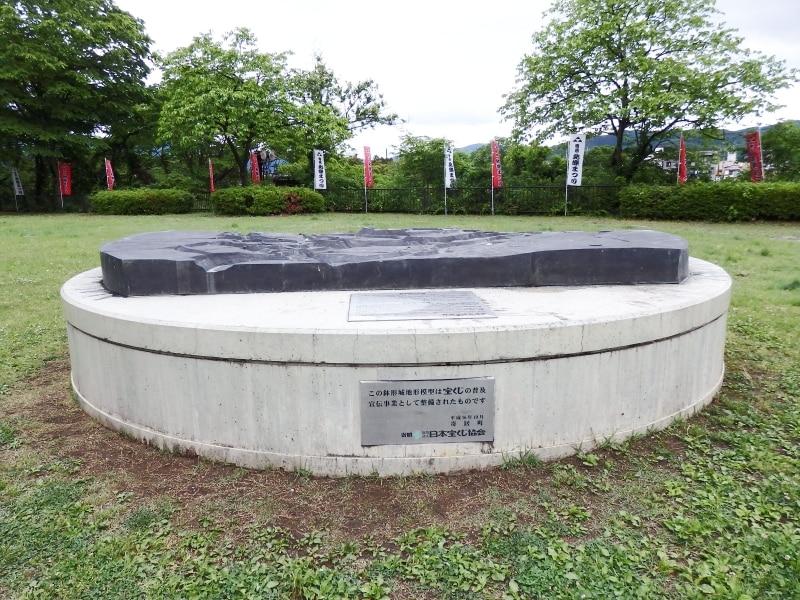 笹曲輪に設けられた復元地形模型