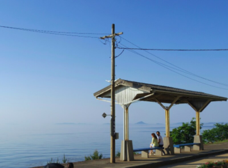 愛媛の絶景 下灘駅へ Cm ドラマでも話題の無人駅 一人旅 All About