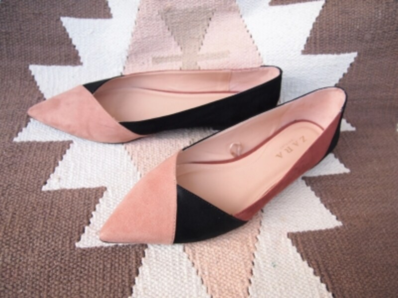 キレイめなシルエットに3色の切り替えがポイント