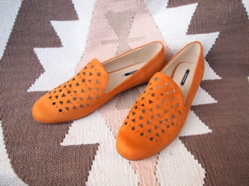 春夏のベーシックカラーとしてかなり使えるマスタード色