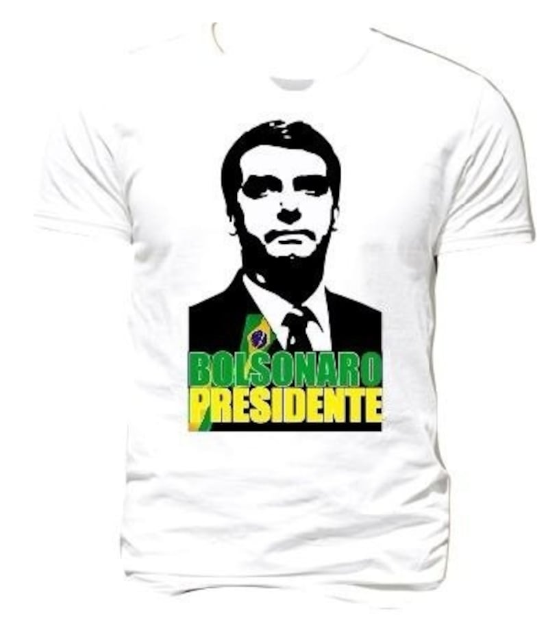 ボルソナーロ新大統領の似顔絵付Tシャツ