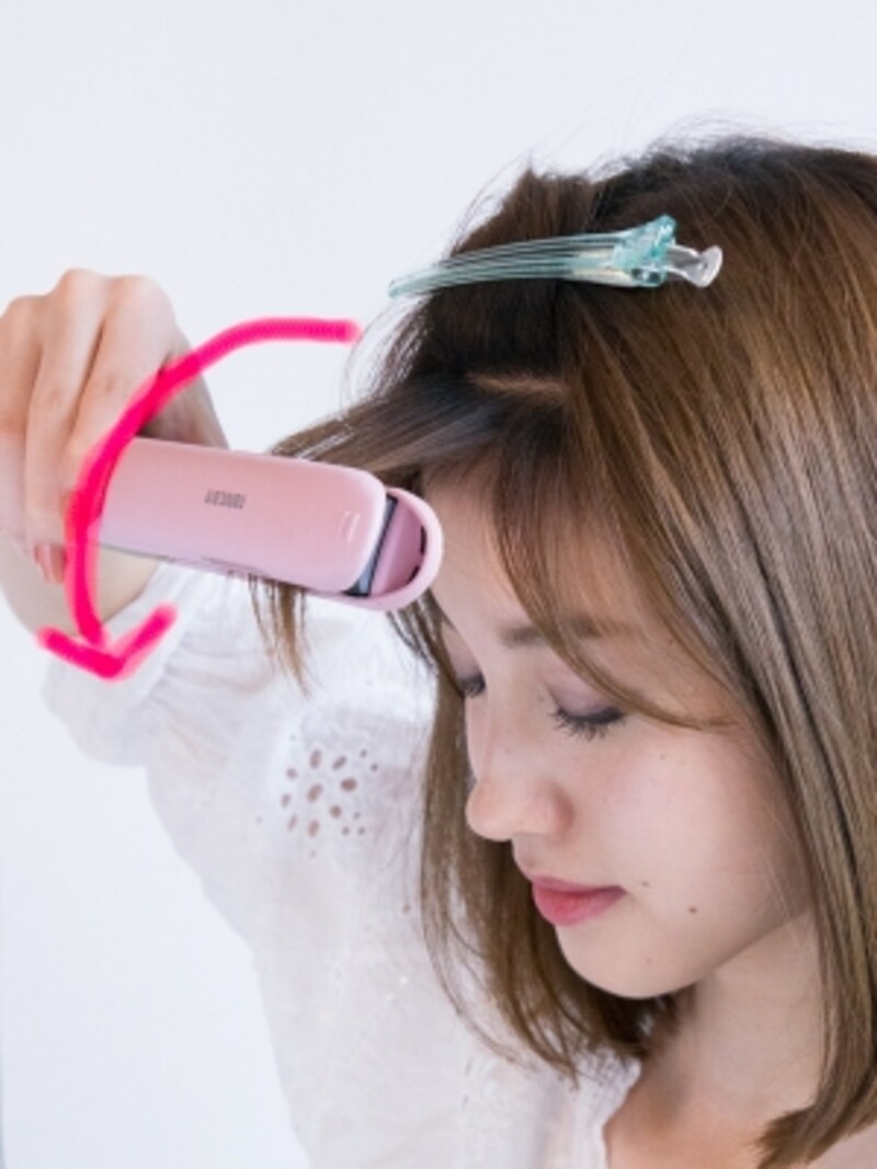 くせ毛をストレートアイロンで直すには 雨の日でも長持ちさせるコツ ヘアセット ブロー All About くせ毛をストレートアイロンで直すには 雨の日でも長持ちさせるコツ ヘアセット ブロー All About