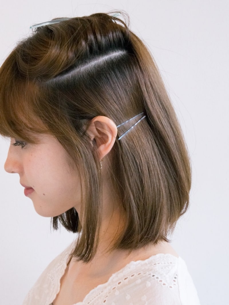 ピンが頭皮から浮かないようにしっかり留める