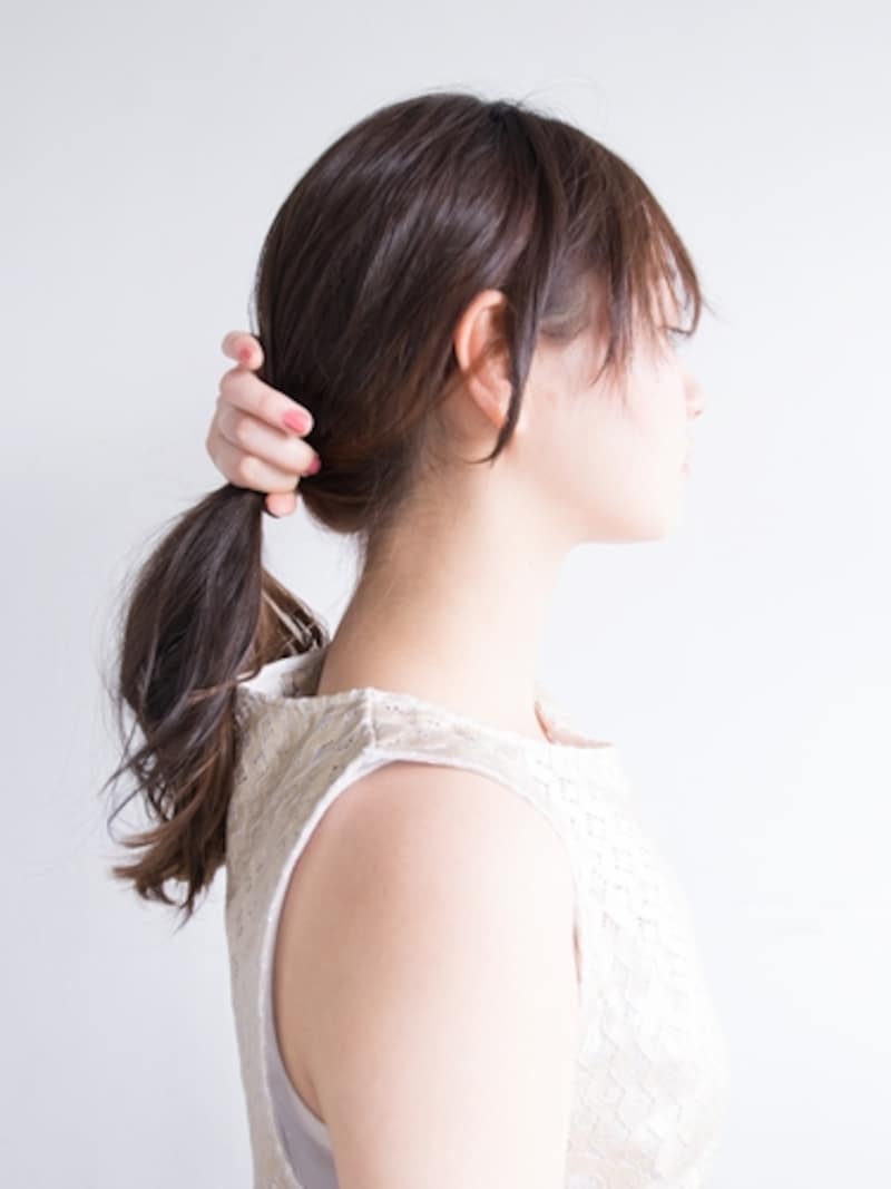 手ぐしでざっくりまとめる