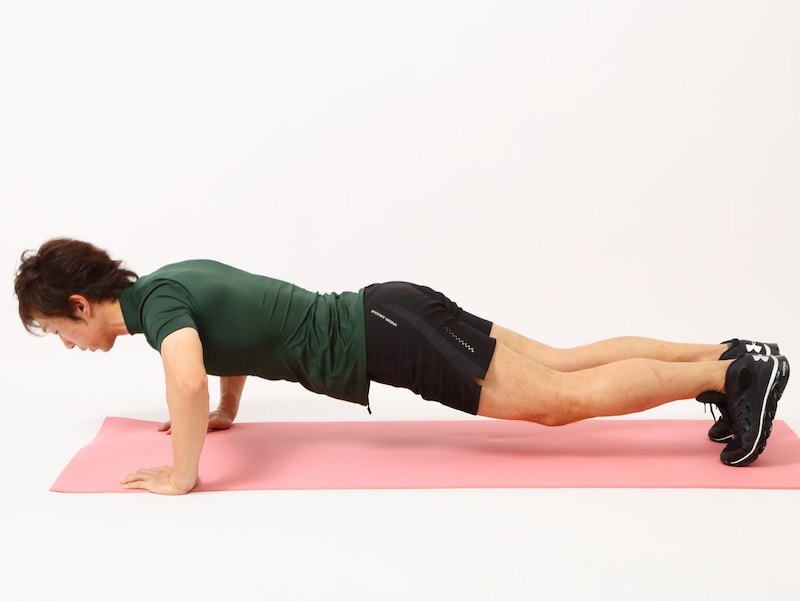 NG例：ヒジが開いている