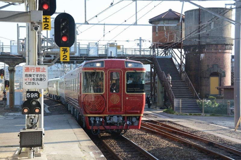多度津駅に到着