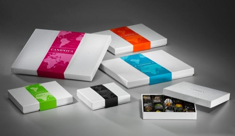 海外からも持ち帰りやすいこんなボックスも