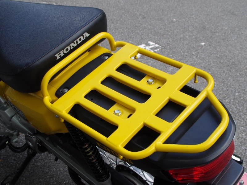 クロスカブのリアキャリアは非常に堅牢