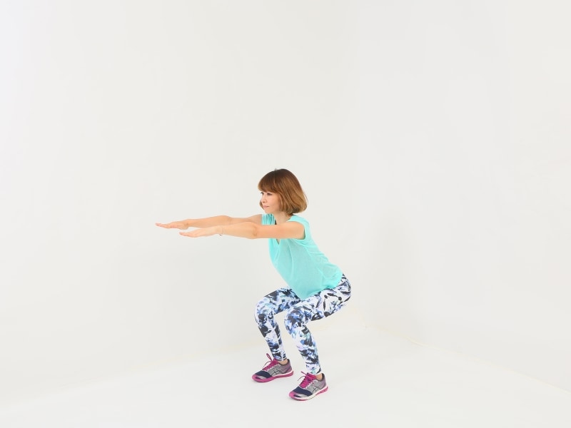 ノーマル体幹スクワット3undefined腰を深く下ろす時にフォームに注意しましょう！