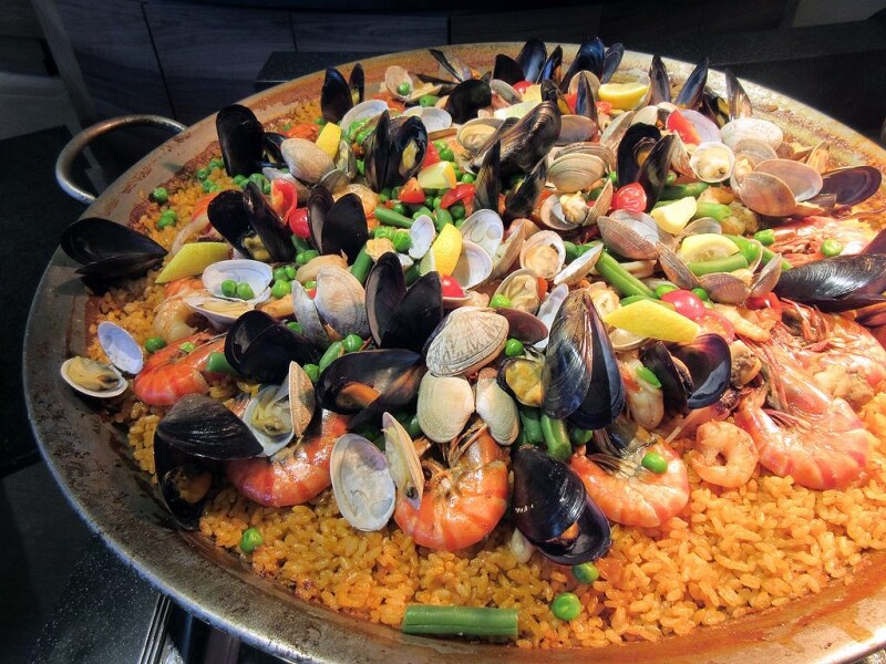 ガーデン ダイニング 魚介のパエリア