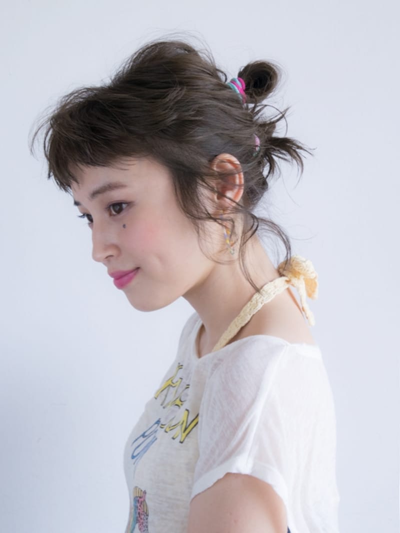 海・プール・ビーチ用の夏ヘアアレンジ