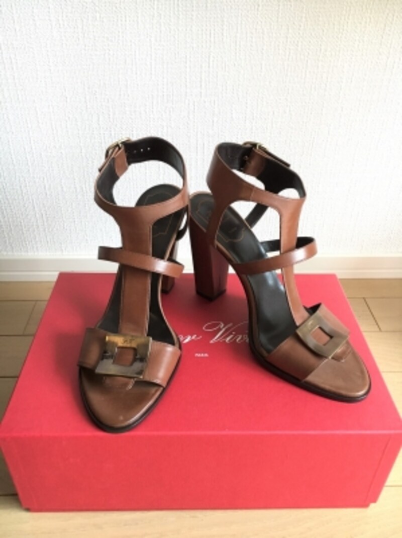 足の甲、足首など、全体のホールド感は一番重視したいポイント