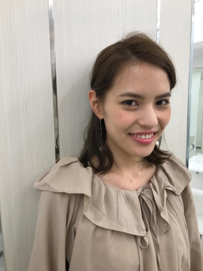 ねじるだけの簡単ハーフアップ