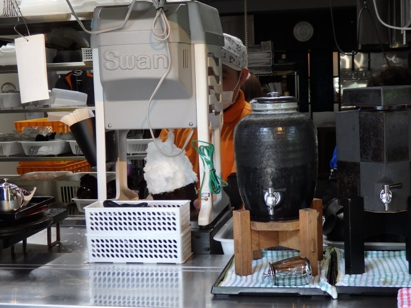 金崎本店で出される綿帽子のような氷の山