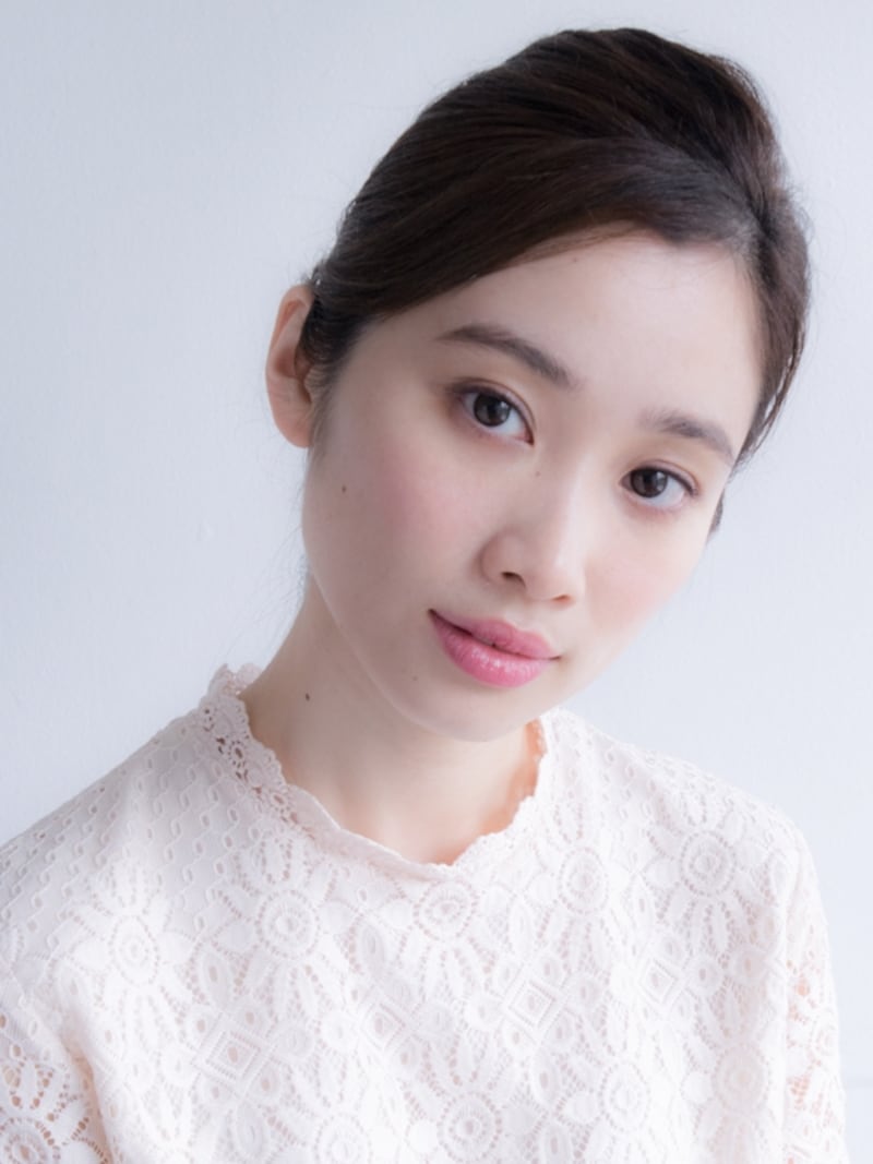 トップでまとめる夜会巻き