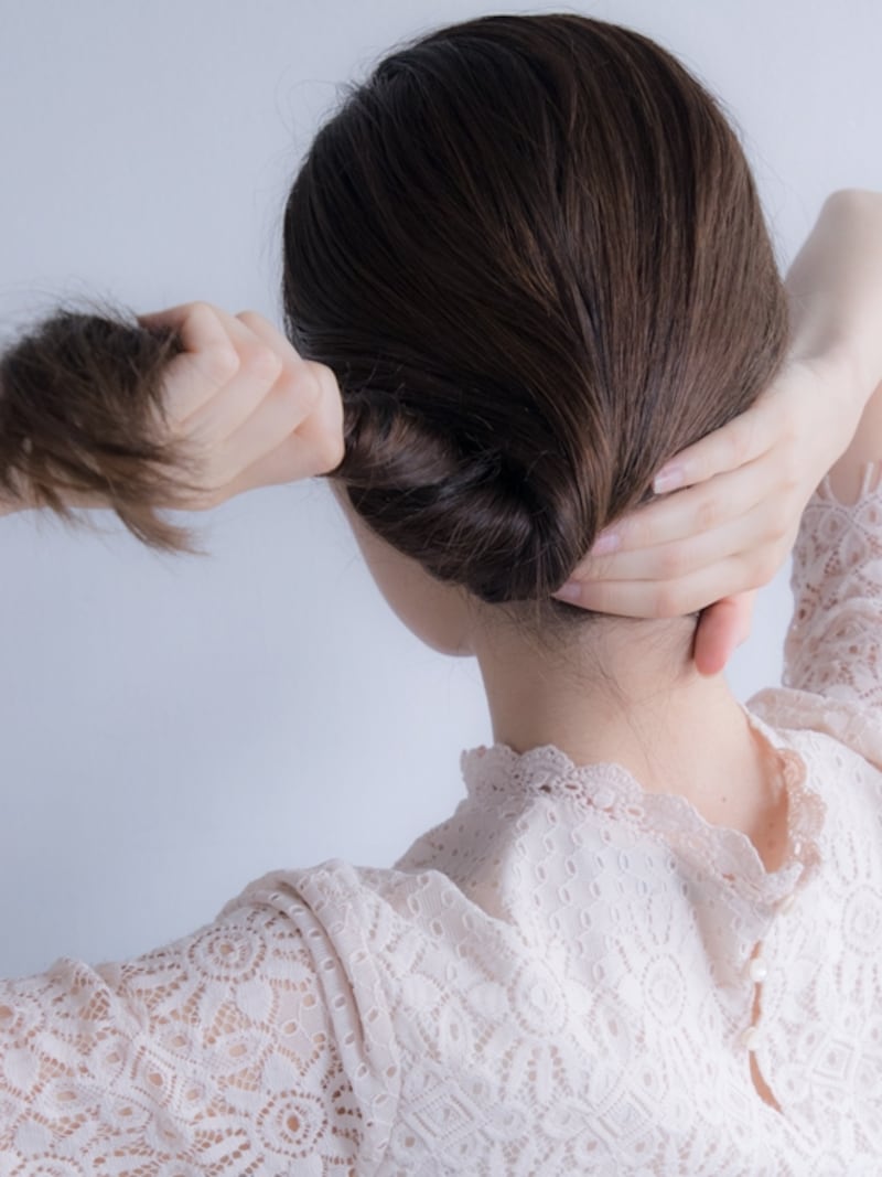 上に向かってさらに2~3回転ねじる