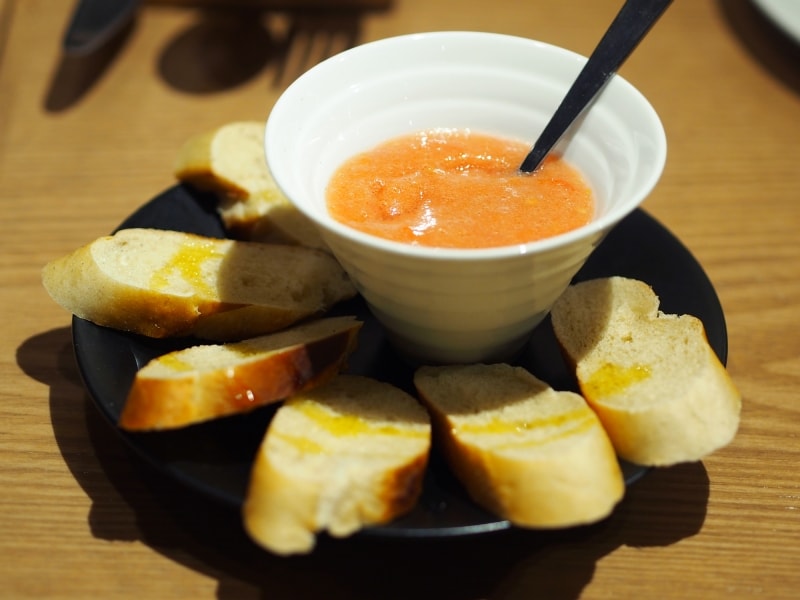 薪焼きパンコントマテ 580円