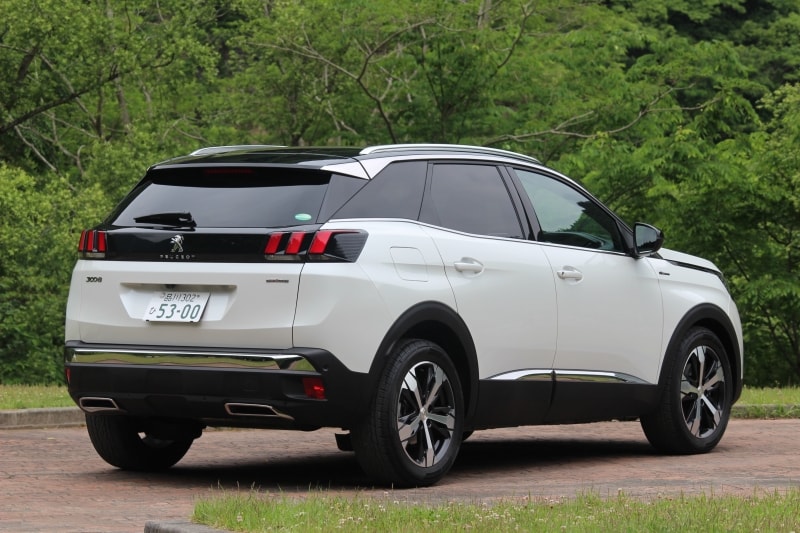 新型プジョー3008
