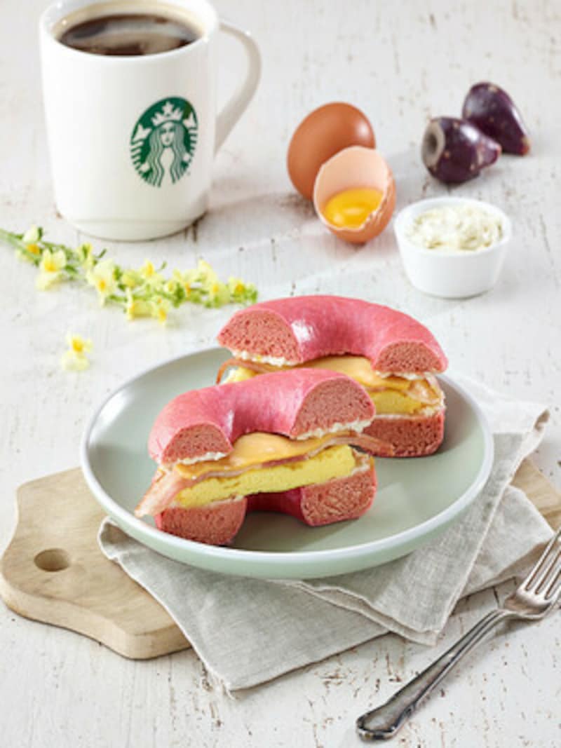 スタバコリアのサボテンの実ベーグルサンドウィッチ