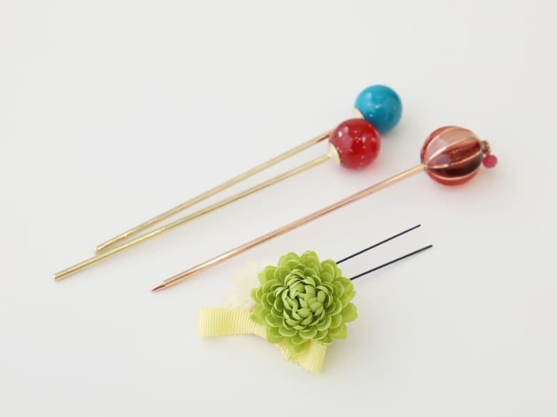 かんざしを重ねづけ