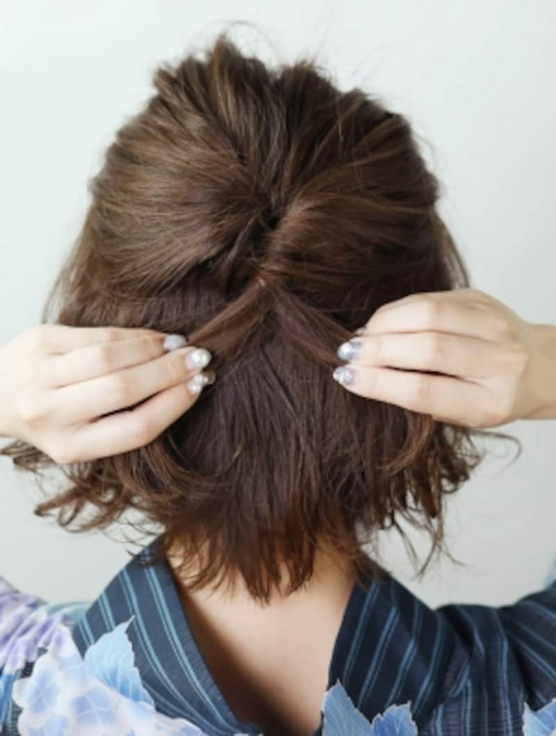 ボブの浴衣姿に ハーフアップくるりんぱの簡単ヘアアレンジ 浴衣ヘアアレンジ All About ボブの浴衣姿に ハーフアップくるりんぱの簡単ヘアアレンジ 浴衣ヘアアレンジ All About