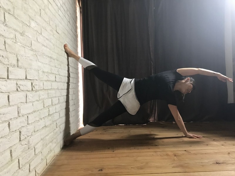 上のサイドラインを気持ちよくストレッチ