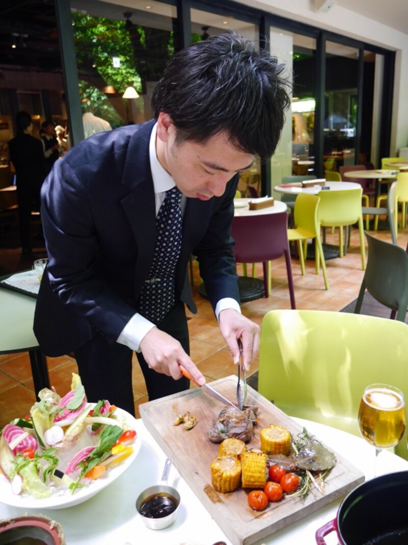 お肉の切り分け