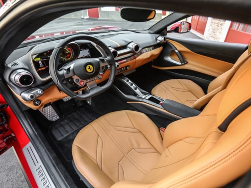 フェラーリ812スーパーファスト