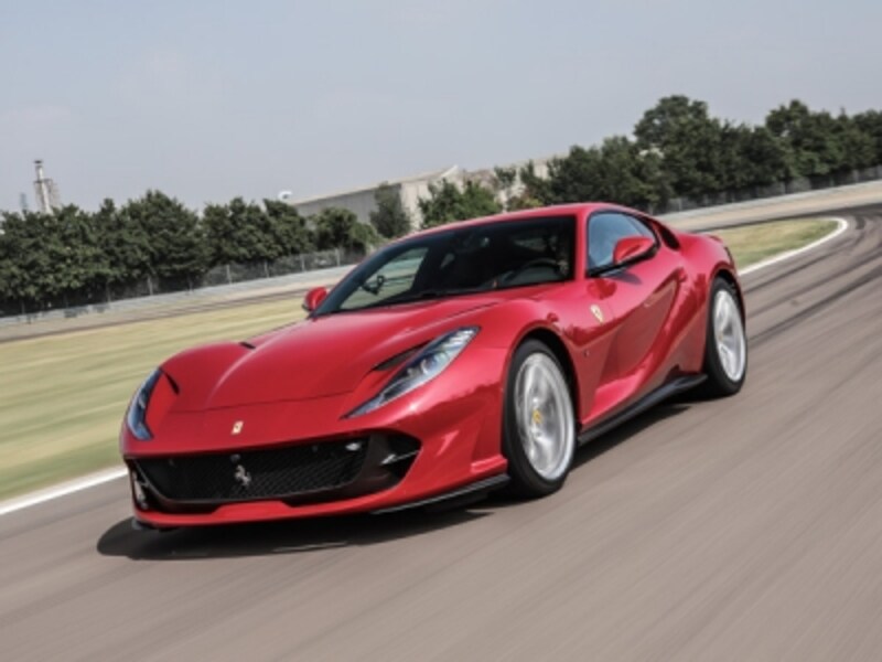 フェラーリ812スーパーファスト