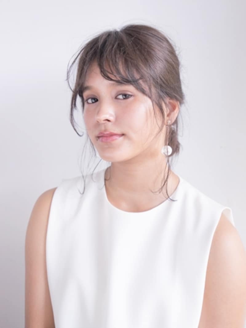 急なお呼ばれに!セルフでできる簡単まとめ髪アレンジ