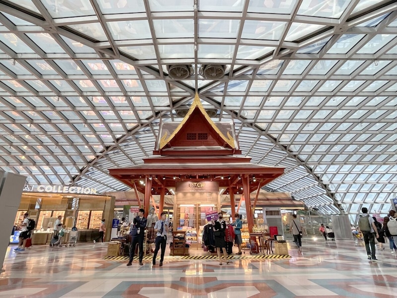 バンコク空港,乗り継ぎ