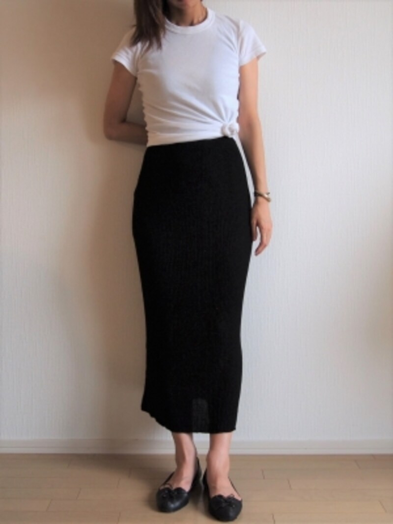 時にはTシャツの裾を縛っただけの簡単アレンジも