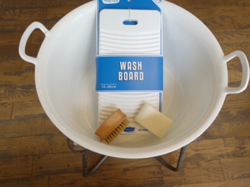 ちょっとノスタルジックな洗濯板！しつこい汚れはこちらでゴシゴシ。