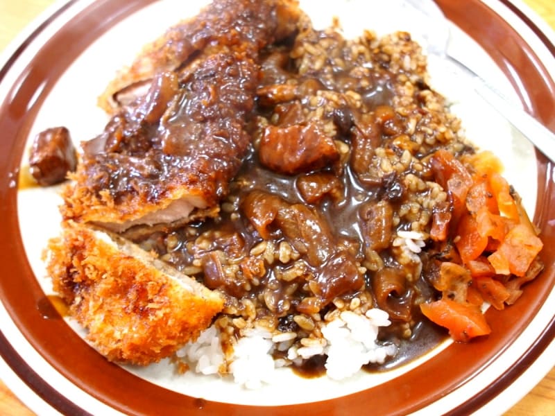 分厚いカツが食べ応えあり！