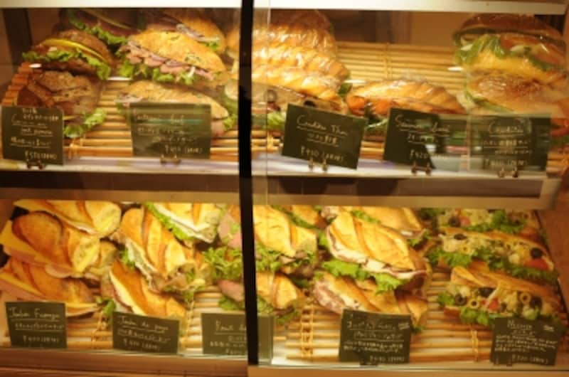 シンプルでオーセンティックなサンドイッチ