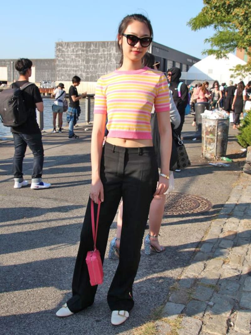 レトロな風情を帯びたマルチボーダー柄