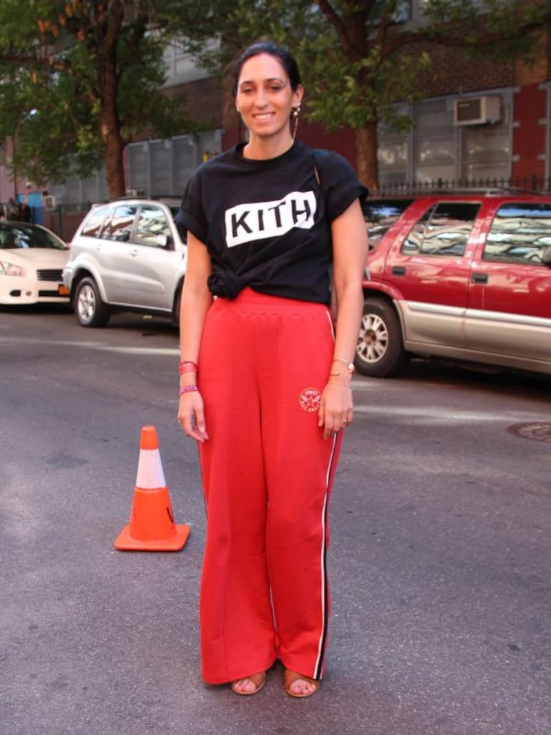 トラックパンツ