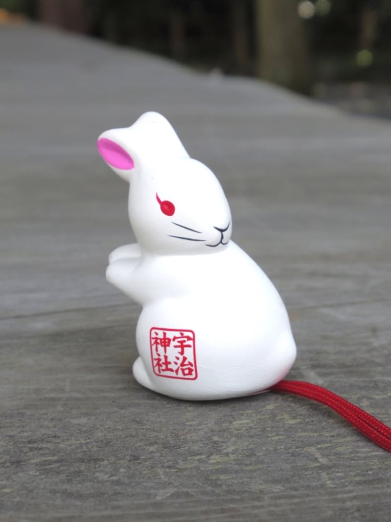 見返り兎のおみくじ