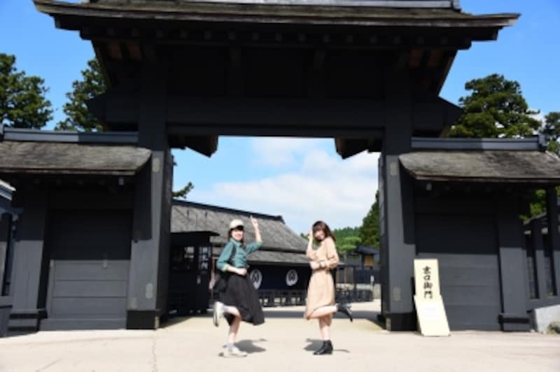 箱根関所の「京口御門」