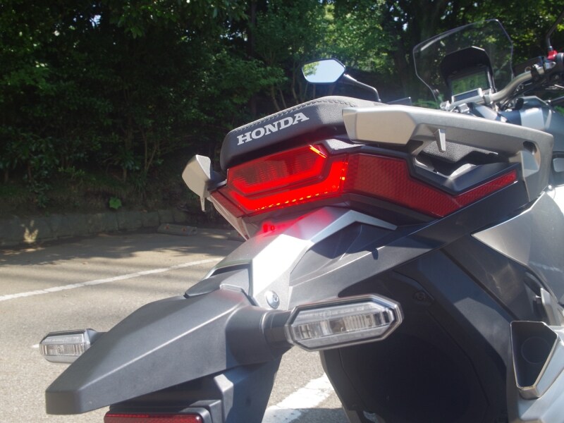 X-ADVの灯火類は全てLEDを採用