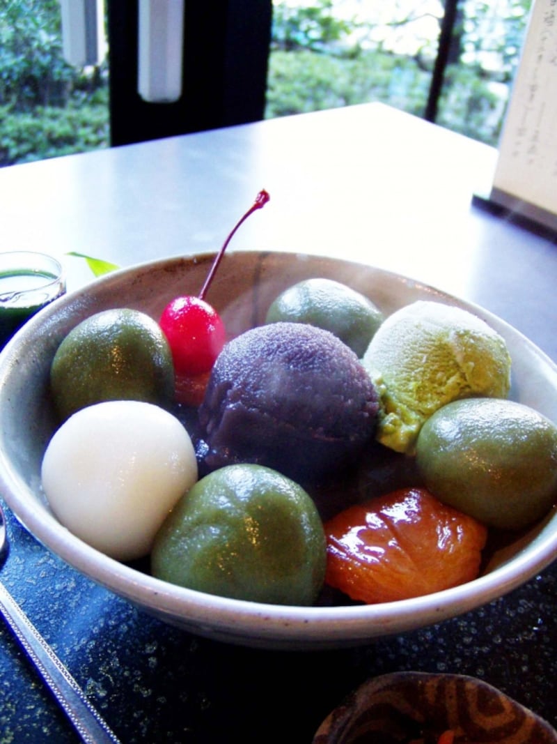 茶房 雲母の宇治抹茶クリームあんみつ