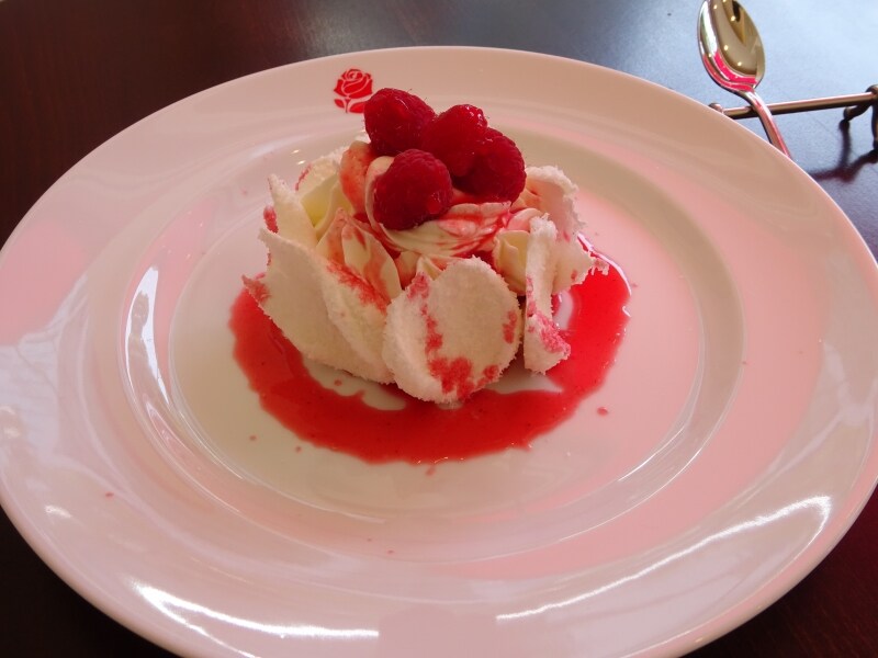 「パッション ドゥ ローズ」の「ヴァシュラン」（税込850円）