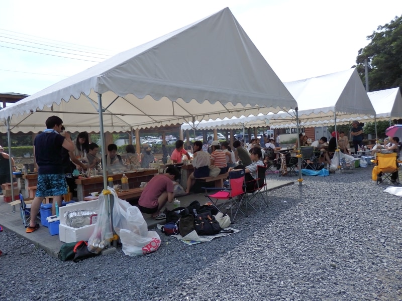 嵐山渓谷バーベキュー場の屋根つきの野外炉