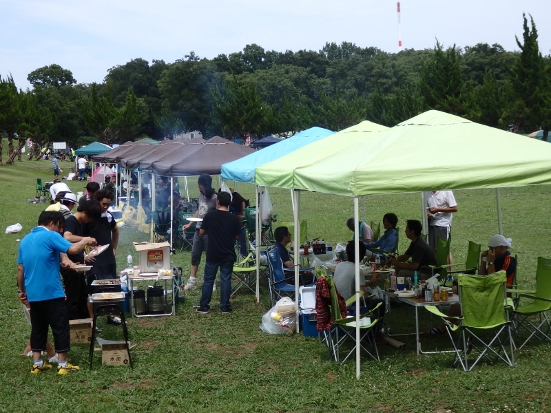 秋ケ瀬公園の秋ケ瀬橋付近の炊飯場