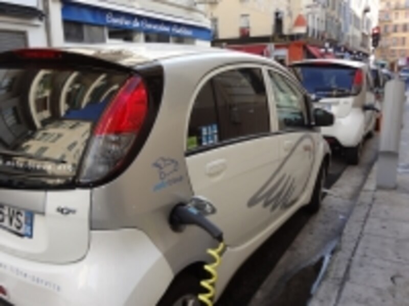 フランスのEV充電施設